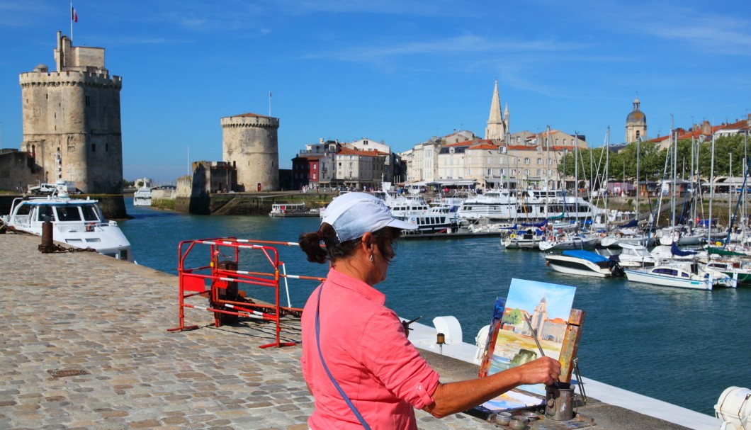 La Rochelle an der Atlantikküste - alter Hafen mit Wehrtürmen