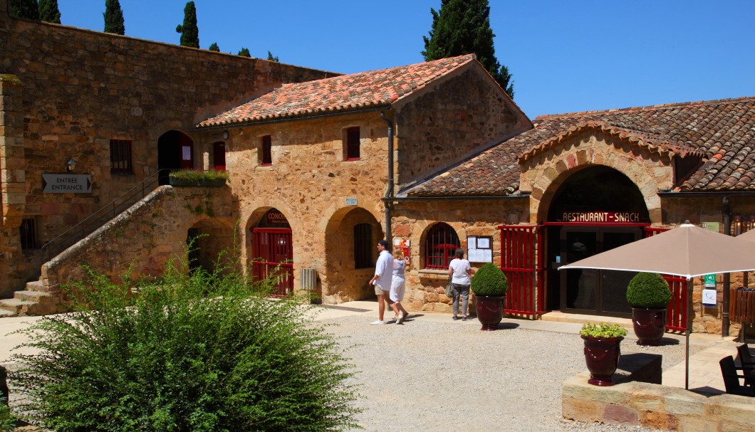 Die Abtei von Fontfroide in Südfrankreich - Restaurant