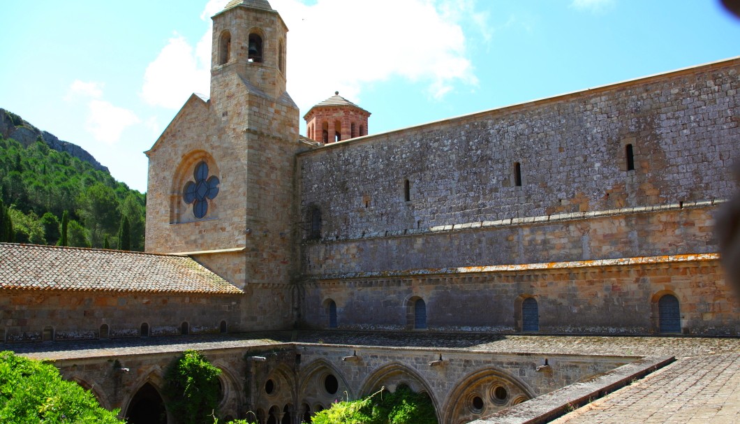 Die Abtei von Fontfroide in Südfrankreich - über dem Kreuzgang