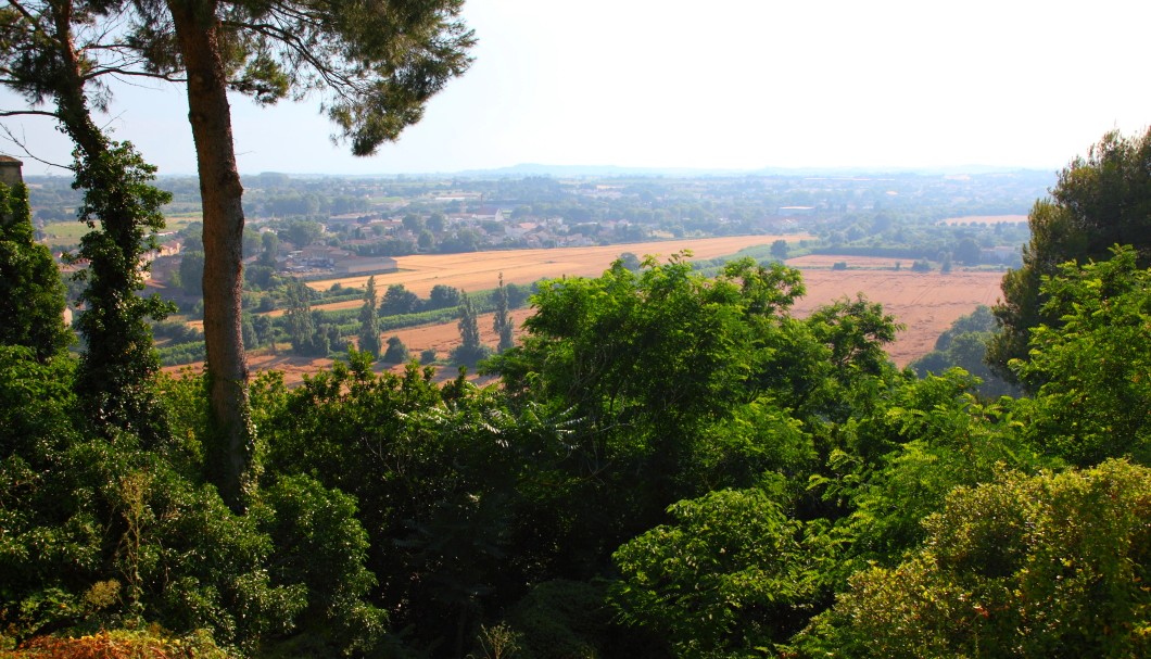Béziers in Südfrankreich - Blick über die Landschaft am Orb 2