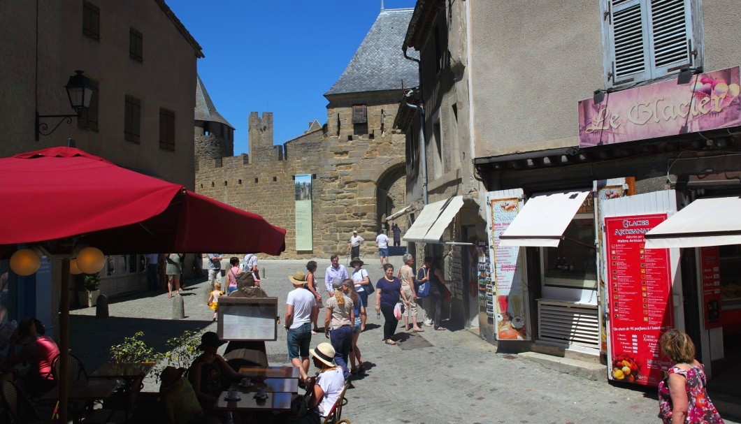Carcassonne in Südfrankreich - Gasse 1