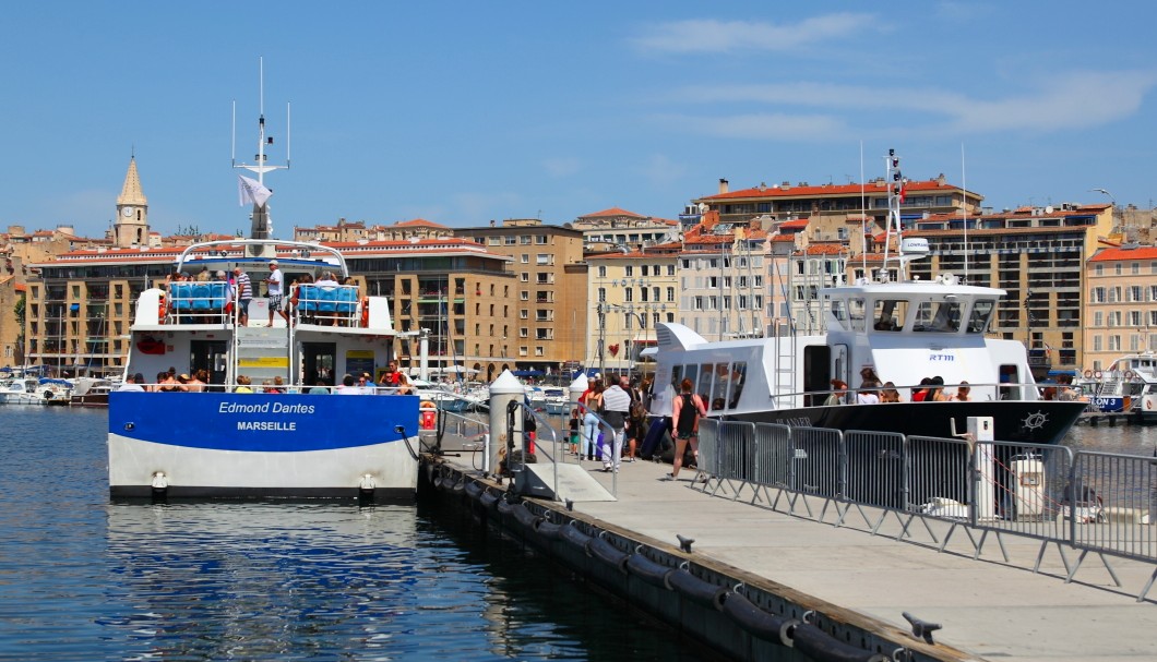 Marseille Inselfahrt - Abfahrt im alten Hafen