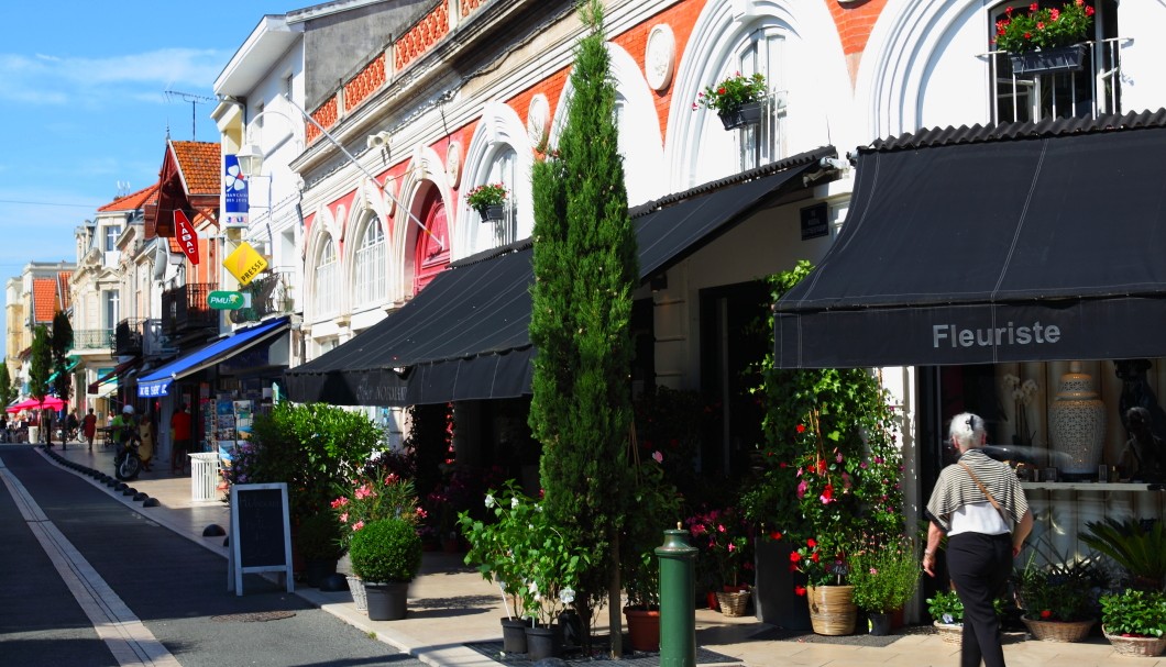 Arcachon an der Atlantikküste - Geschäftsstraße 2