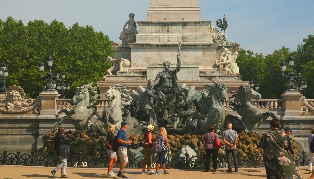 Bordeaux in Frankreich nahe am Atlantik - Brunnen Monument aux Girondins