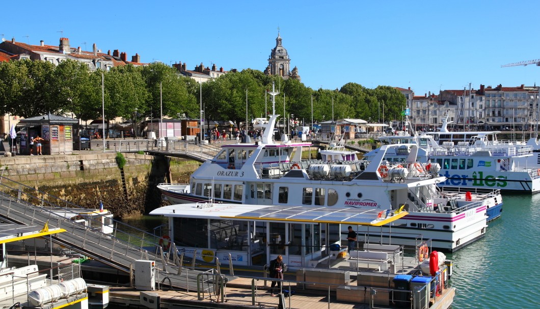 La Rochelle an der Atlantikküste - alter Hafen Ausflugsboote