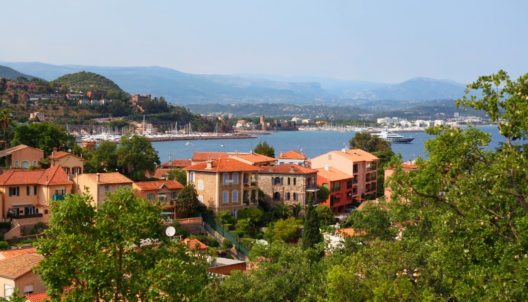 Corniche Esterel-Gebirge - Théoule-sur-Mer