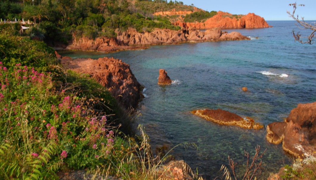 Corniche Esterel-Gebirge - bebaute Küste