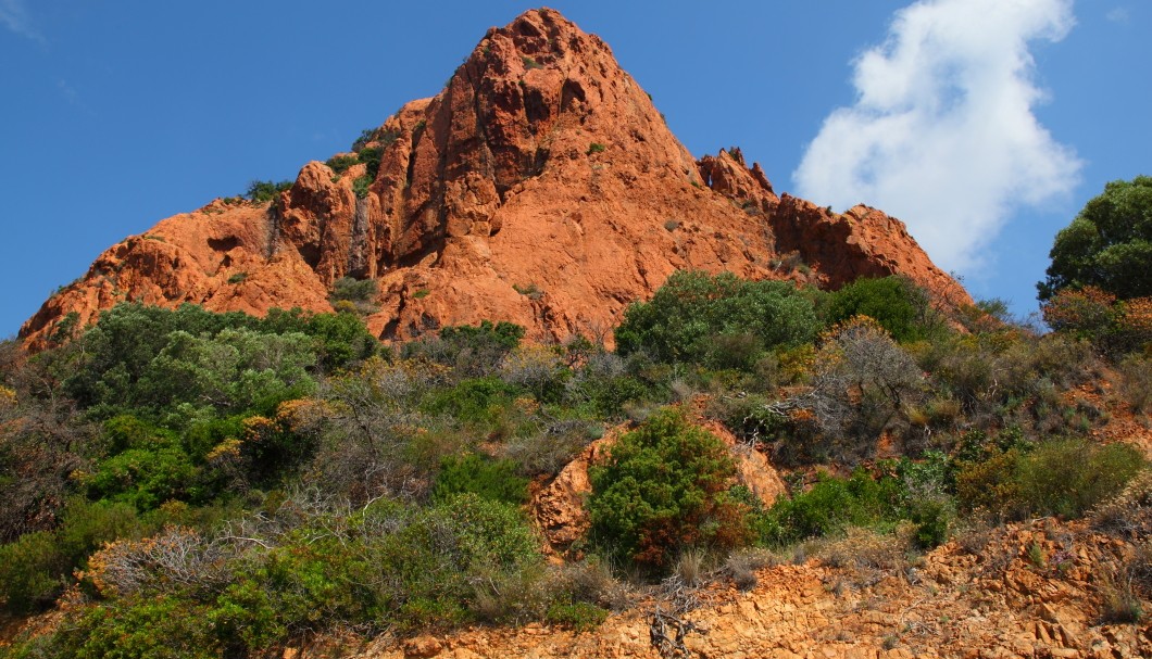 Corniche Esterel-Gebirge - Pointe du Cap Roux: Roter Berg