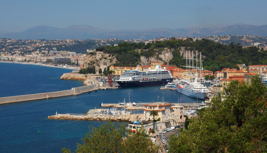 Nizza - Hafen, Schlossberg und Berge