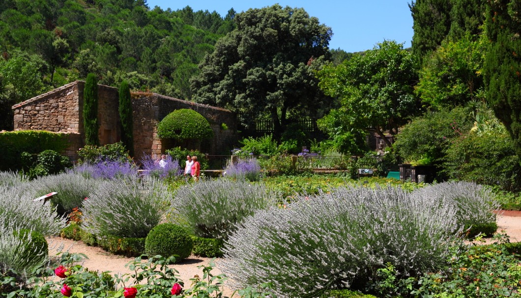 Die Abtei von Fontfroide in Südfrankreich - Garten 1