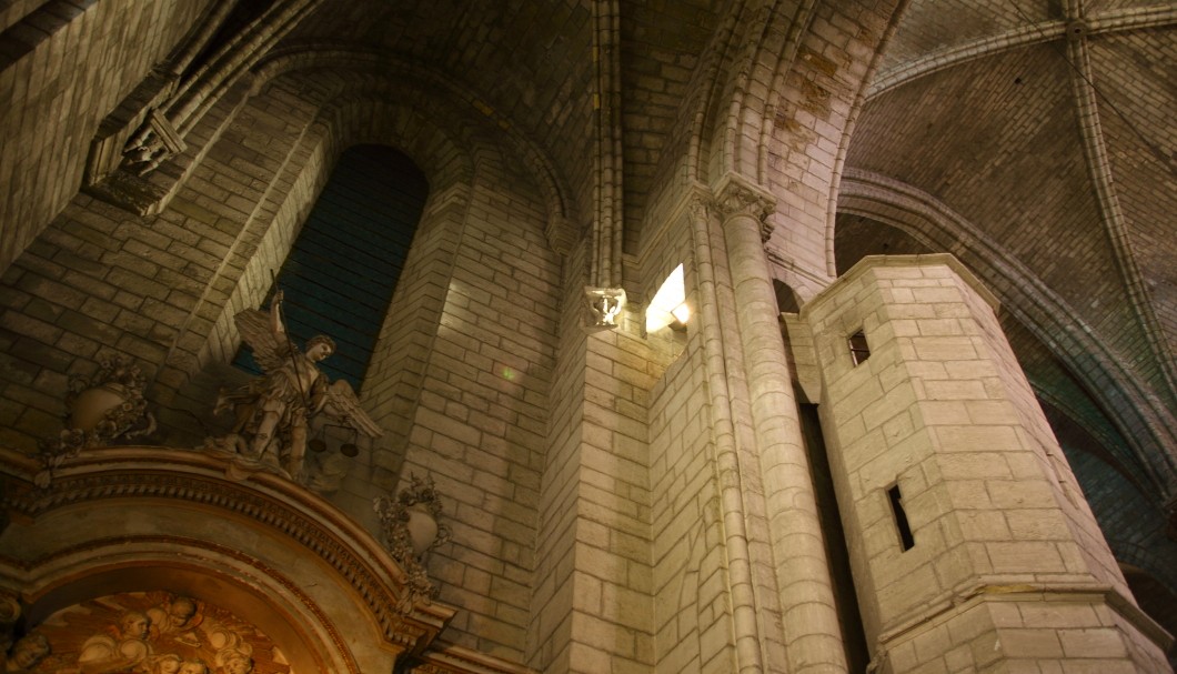 Béziers in Südfrankreich - Kathedrale St-Nazaire innen 1