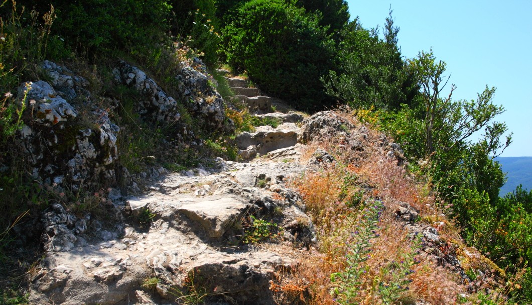 Peyrepertuse in Südfrankreich - Fußweg 1