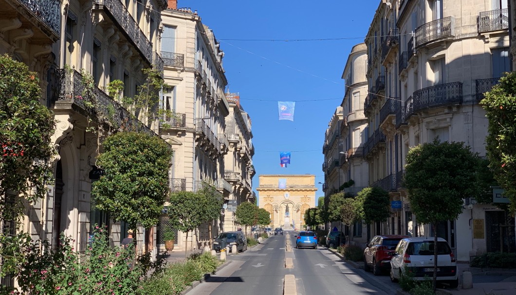 Montpellier in Südfrankreich - Rue Foch, Blick auf Arc de Triomphe