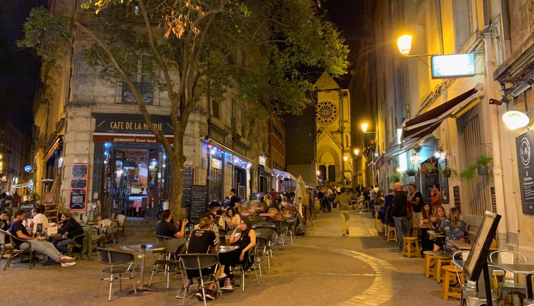 Montpellier in Südfrankreich - Altstadt Abend 3