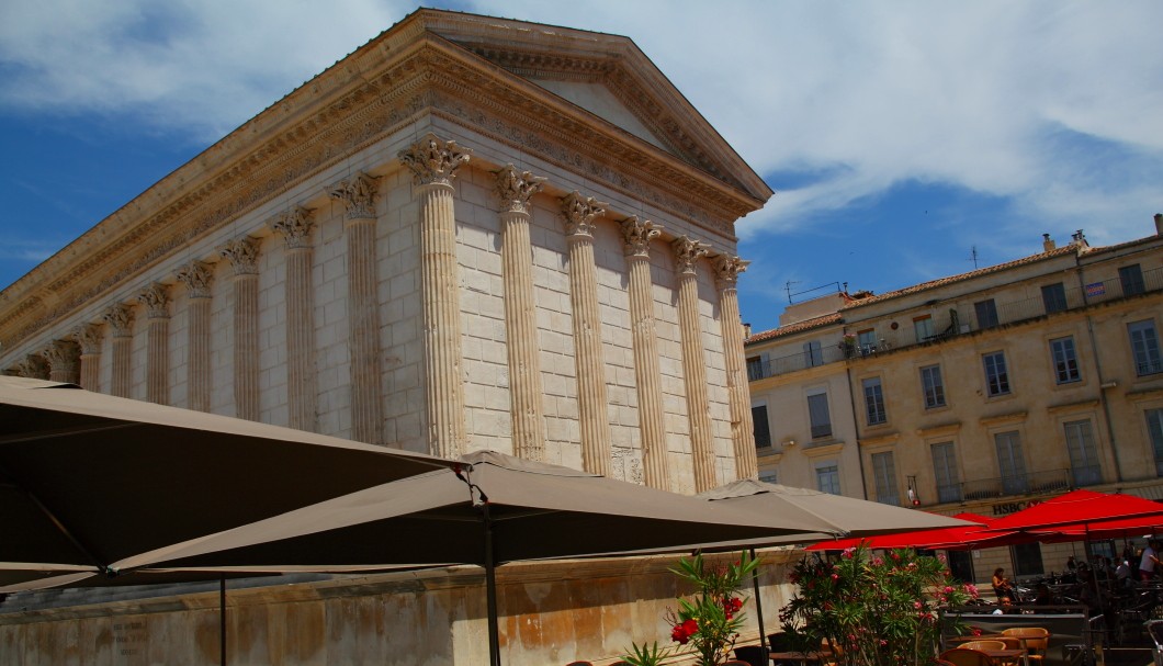 Nîmes in Südfrankreich - Tempel Maison Carrée 2
