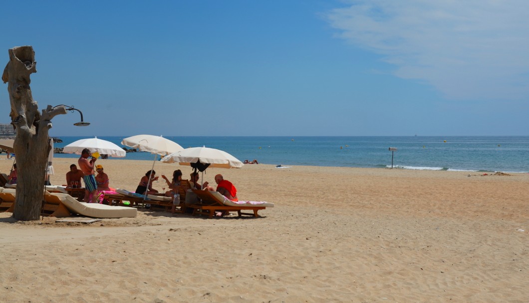 Sète Strand am Mittelmeer beim Étang de Thau in Südfrankreich - 1