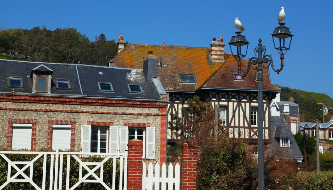 Étretat in der Normandie am Meer - normannischer Baustil