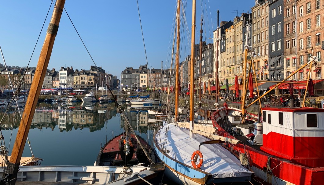 Honfleur in der Normandie am Meer - altes Hafenbecken 2