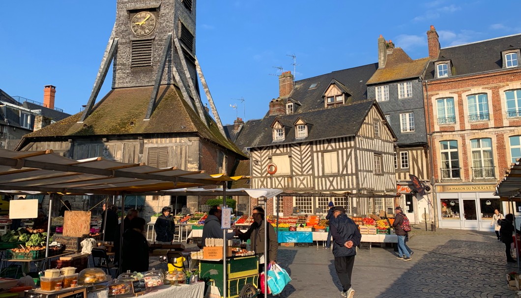 Honfleur in der Normandie am Meer - rund um die alte Holzkirche 2