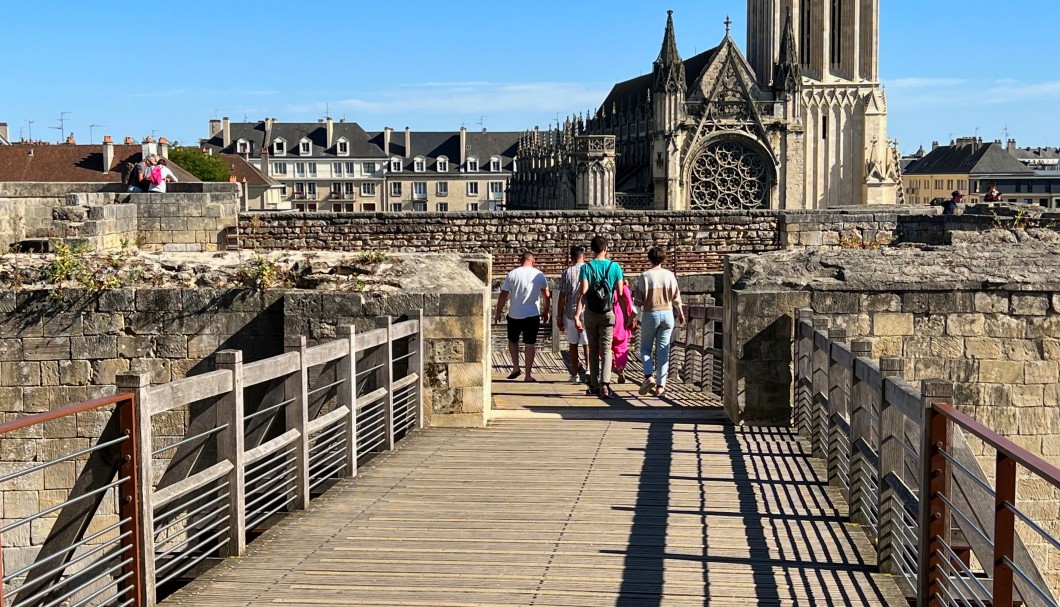 Normandie Urlaub in Caen - die Festung Château de Caen
