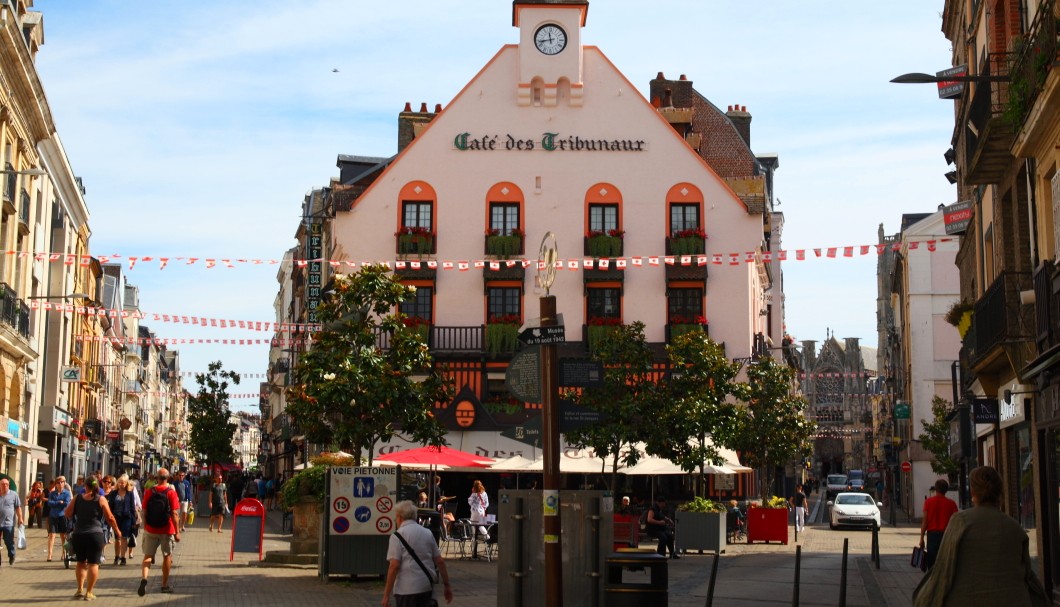 Dieppe - Café des Tribunaux Place de Puits-Salé