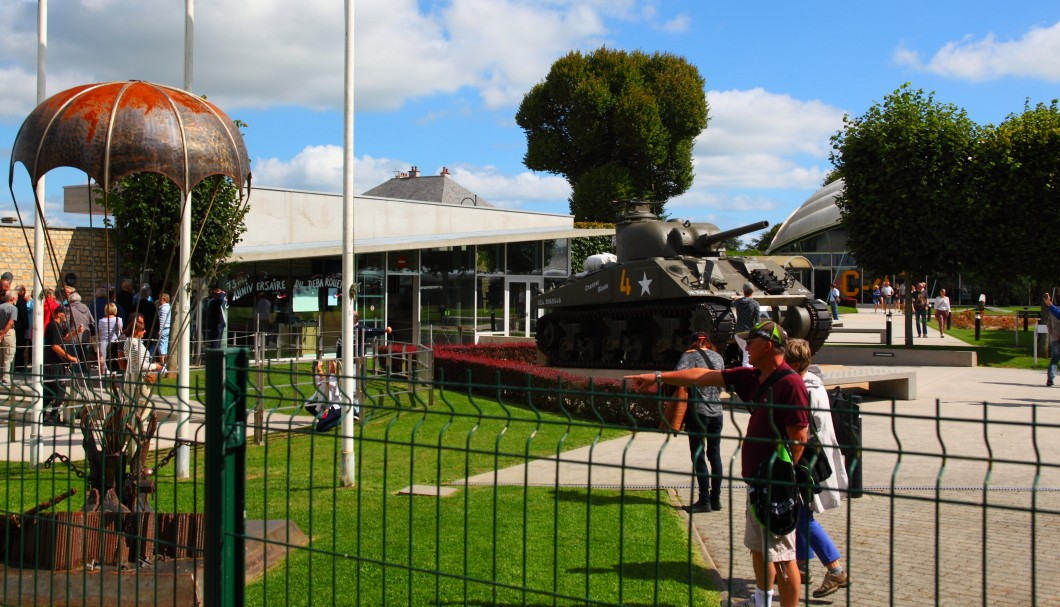 Sainte-Mère-Église Normandie - Gelände Airborne Museum