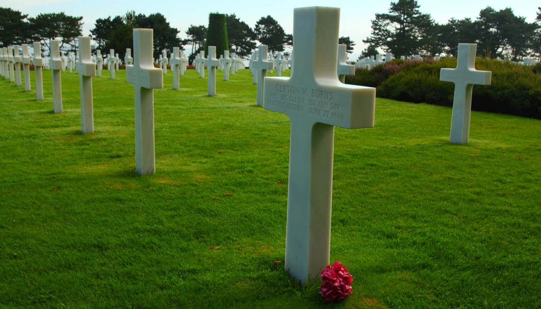 Amerikanischer Soldatenfriedhof Colleville-sur-Mer Normandie - Grabsteine Namen