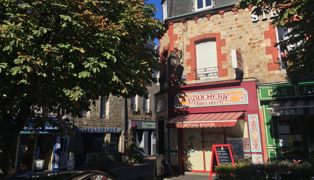 Normandie Urlaub in Villedieu-les-Poêles - Place des Chevaliers de Malte