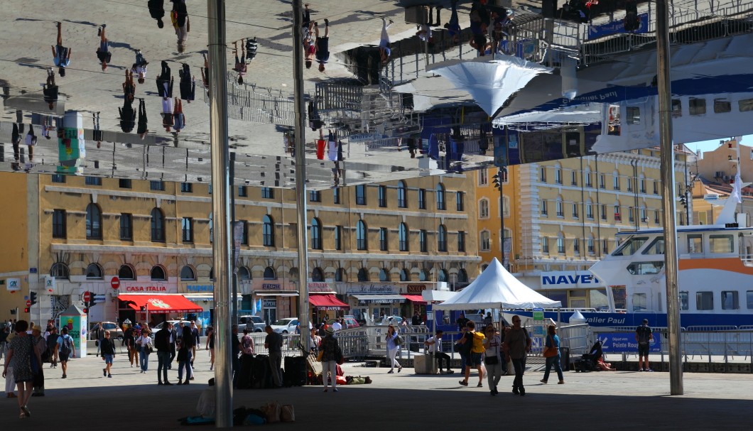 Marseille - Norman Foster Spiegeldach