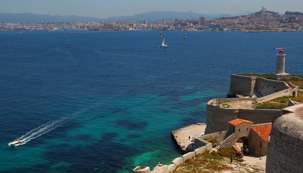 Marseille Insel Île d'If - Blick über die Insel auf Marseille